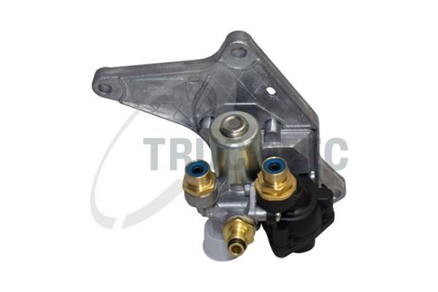 Truck turbo diverter valve
