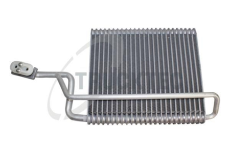 Truck air conditioning evaporator
